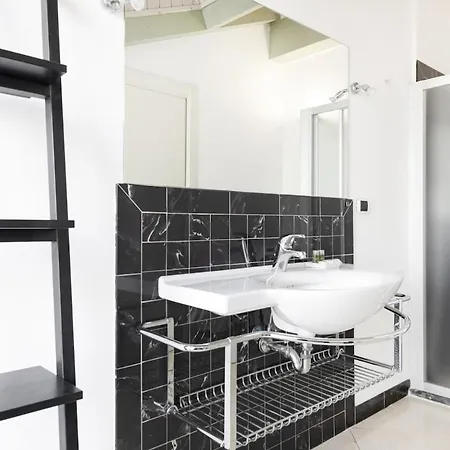 Lejlighed Easylife - - C Italia 68bp5 - P Ticinese